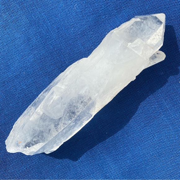 Lumarian Crystal with Leather Pouch - Picture 8 of 11